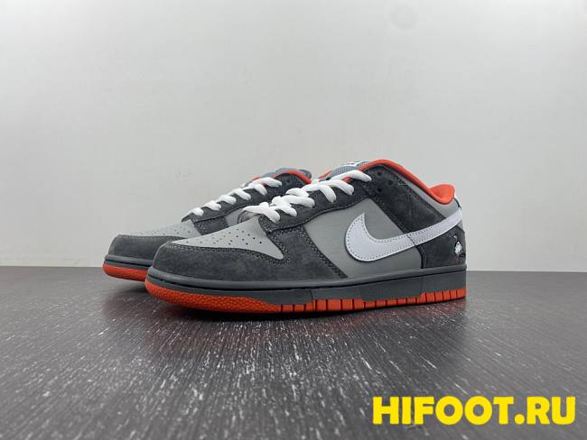 Nike SB Dunk Low Staple NYC Pigeon 304292-011 - 1
