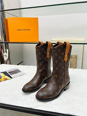 LV Boots 2025020601