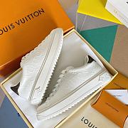 LV sneaker 2025020701 - 4
