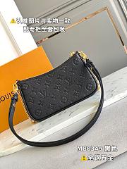 LV easy pouch on strap monogram empreinte 19CM  - 4
