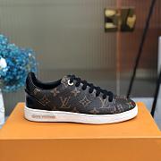 LV  sneaker 2025030201 - 1