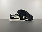 Travis Scott x Air Jordan LV LX1988-200 - 4