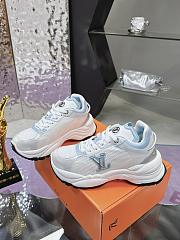 LV sneaker 2025031802 - 1