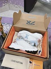 LV sneaker 2025031802 - 2
