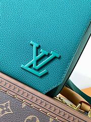 LV Takeoff Messenger  Aerogram 28*24*10CM - 2
