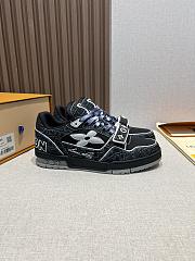 LV sneaker 2025032801 - 1