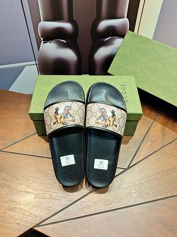 Gucci slipper 2025042301
