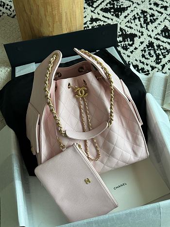 Chanel 25 Medium Handbag Grained Calfskin & Gold-Tone Metal pink 40cm