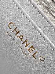 Chanel CC 25C Flap Bag 19cm Silver Metalic Quilted Lambskin 13x19x5.5cm - 4