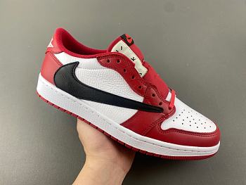 Travis Scott x Air Jordan 1 Low Chicago DM7866-101