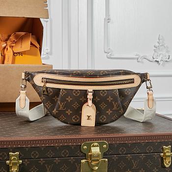 LV LOUIS VUITTON Monogram High Rise Bumbag 38*16*7.5CM