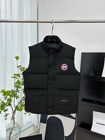 Canada Goose vest 2025101401