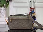 LV Pochette Métis East West 21.5x13.5x6cm 2025102701 - 5