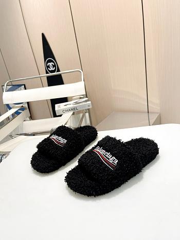 Balenciaga slide 2025112201