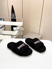 Balenciaga slide 2025112201 - 4