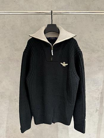 LV sweather 2025112901