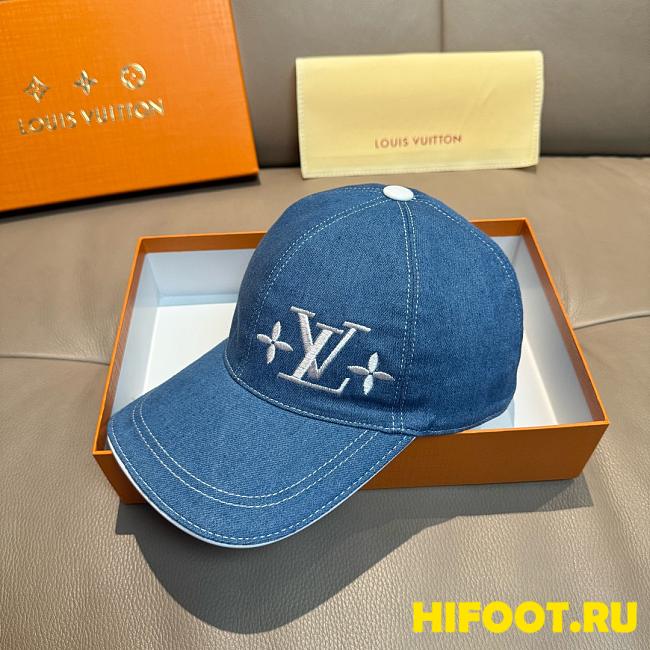 LV hat 2025120101 - 1
