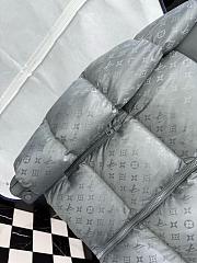 LV down jacket 2025120301 - 3
