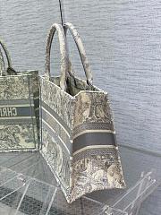 Dior Medium Dior Book Tote 36 x 27.5 x 16.5 cm - 6