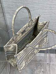 Dior Medium Dior Book Tote 36 x 27.5 x 16.5 cm - 5