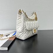 Chanel White Quilted Calfskin Hobo Bag 21.5*22.5*7CM - 5