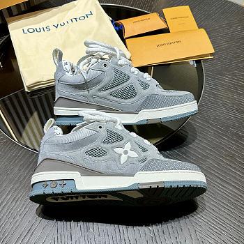 LV sneaker 2025121201