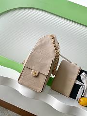 Chanel 25 Handbag Medium  Grained Calfskin & Gold-Tone hobo 40*30*15cm - 3