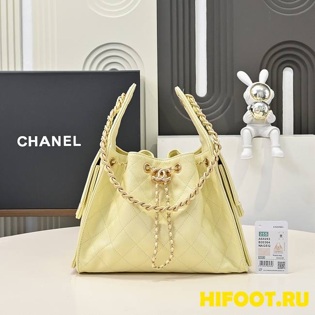 Chanel 25 Small Handbag Grained Calfskin & Gold-Tone Metal yellow hobo 30x26x14cm - 1