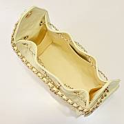 Chanel 25 Small Handbag Grained Calfskin & Gold-Tone Metal yellow hobo 30x26x14cm - 6