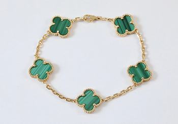 VCA Bracelet 2026011505