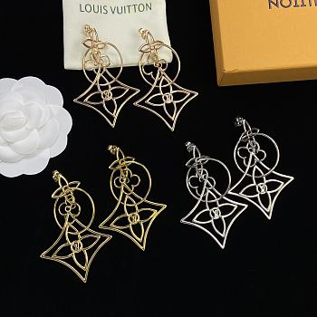 LV earrings  one pair (Silver gold or rose gold ) 2026011901