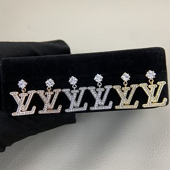 LV earrings one pair (Silver gold or rose gold ) 2026011902