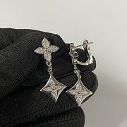 LV earrings one pair (Silver gold or rose gold ) 2026011903 - 3