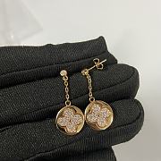 LV earrings one pair (Silver gold or rose gold ) 2026011904 - 4