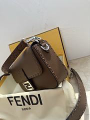 Fendi Baguette 26*6*13CM 2026012101 - 5