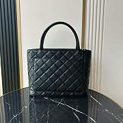 Chanel Medallion tote calfskin bag 30x14x24cm - 3