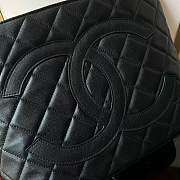 Chanel Medallion tote calfskin bag 30x14x24cm - 2