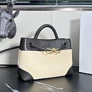 Bottega Veneta BV Small Andiamo 20x25x10cm 2026021003 - 2