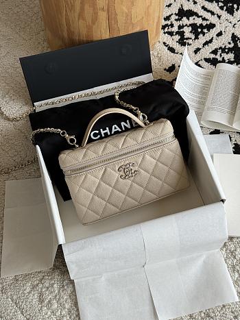 Chanel Vanity Case 14x19x5cm 2026030502
