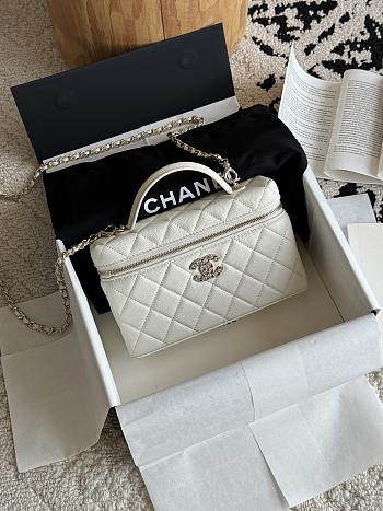 Chanel Vanity Case 14x19x5cm 2026030503