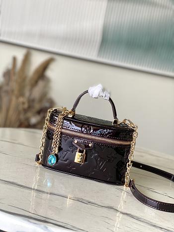 LV Vanity Chain Pouch Monogram Vernis Leather 19*11.5*6.5CM 