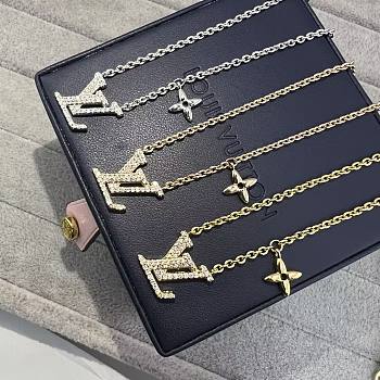 LV necklace one piece (Silver gold or rose gold ) 2026051901