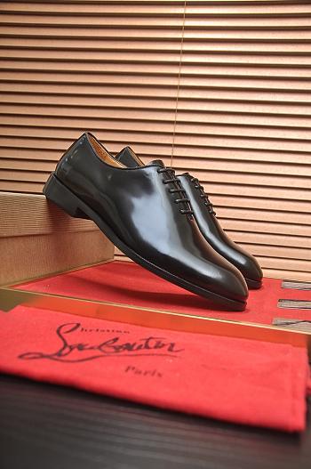 Christian Louboutin 2026052502