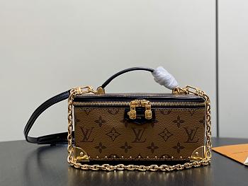 LV  Vanity Pouch Trunk Monogram Reverse 20*10*5.5CM  