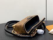 LV  Vanity Pouch Trunk Monogram Reverse 20*10*5.5CM   - 5