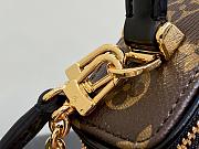 LV  Vanity Pouch Trunk Monogram Reverse 20*10*5.5CM   - 3