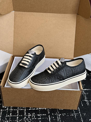 Dior sneaker 2026082701