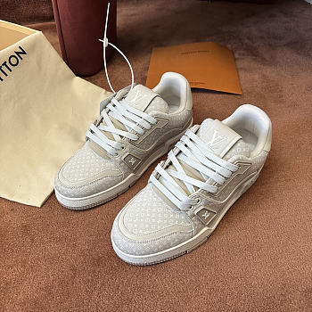 LV sneaker 2026090902