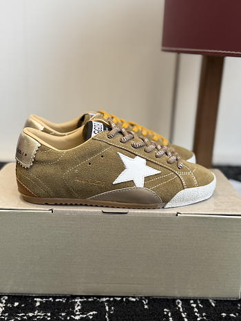 Golden Goose Sneaker 2026091502