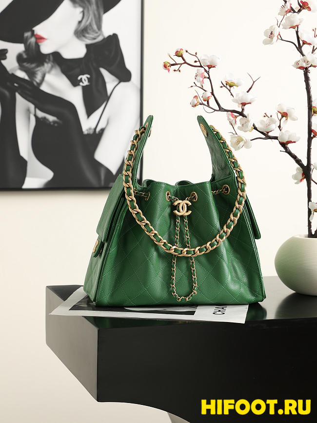 Chanel 25 Small Handbag Grained Calfskin & Gold-Tone Metal green 30cm - 1